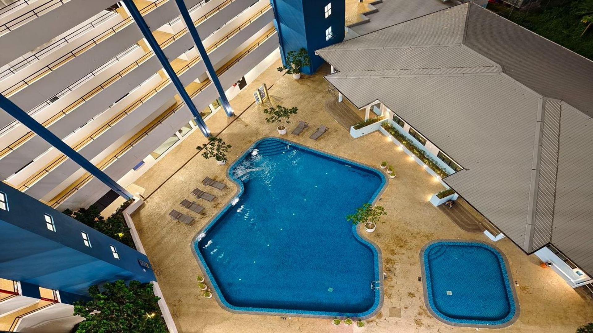 Mutiara Melaka Beach Resort By Glex Tangga Batu Exterior photo