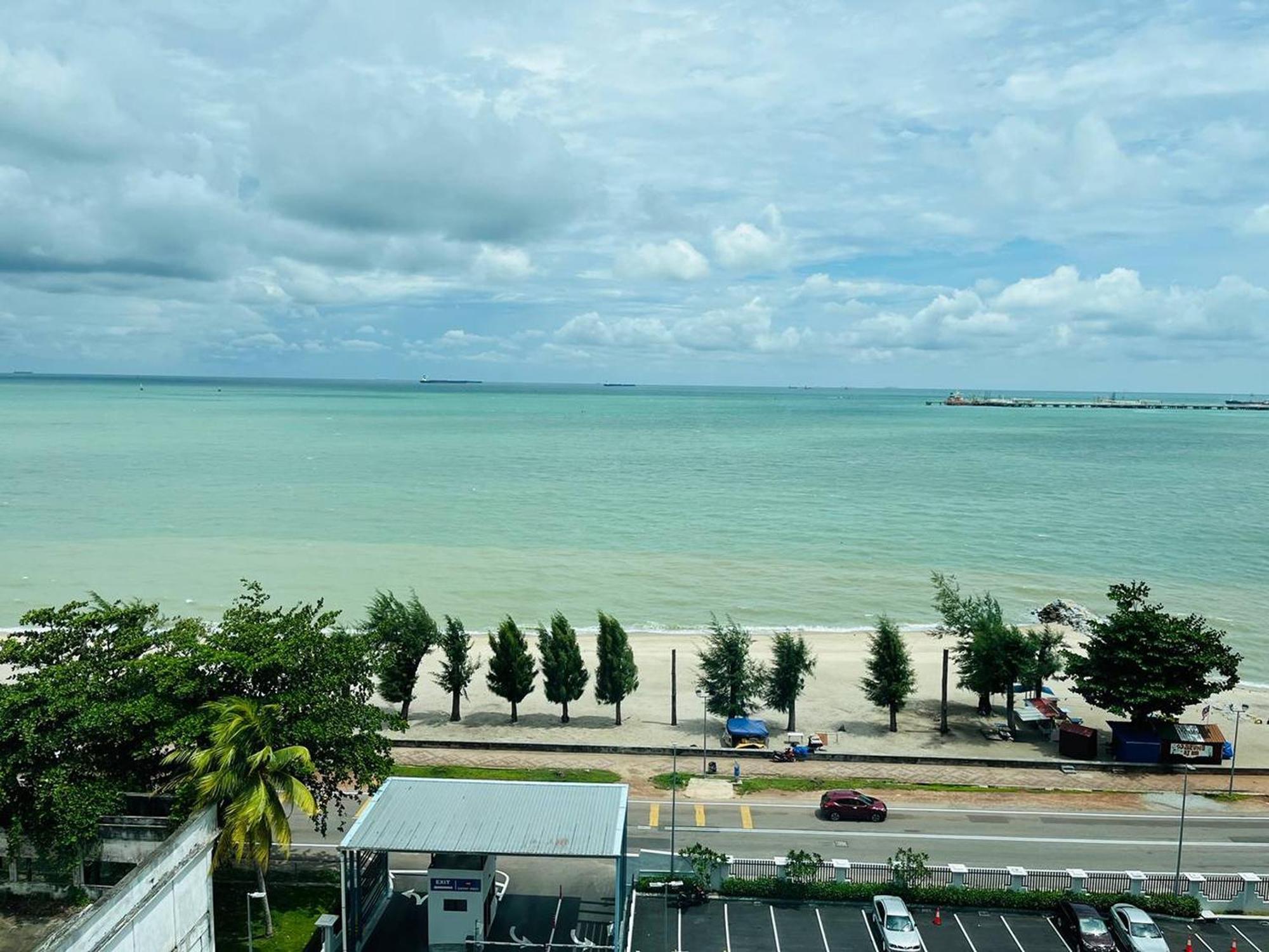 Mutiara Melaka Beach Resort By Glex Tangga Batu Exterior photo